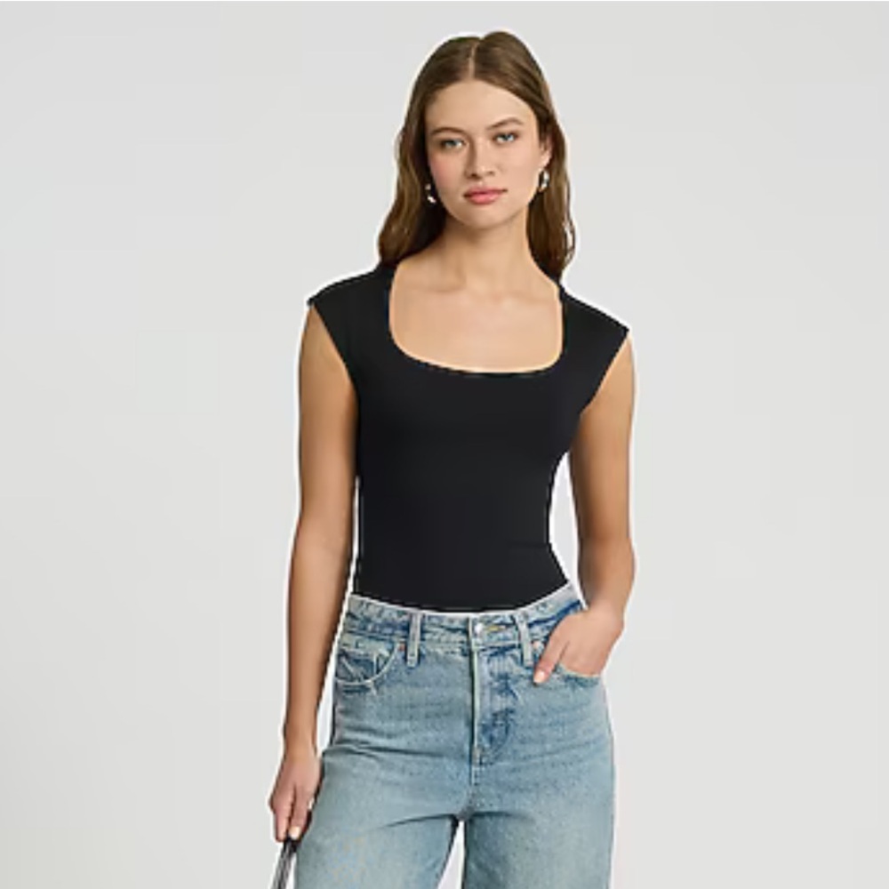 Express Body Contour High Compression Scoop Neck Cap Sleeve Thong Bodysuit - Picture 2 of 13